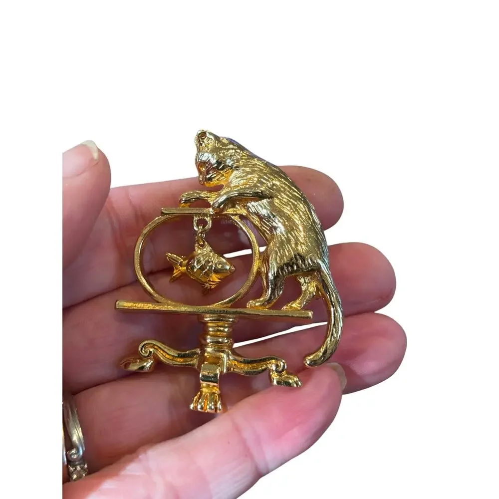 Whimsical Avon Cat & Dangling Fish Brooch Gold Tone Vintage Kitty Fishbowl Pin
